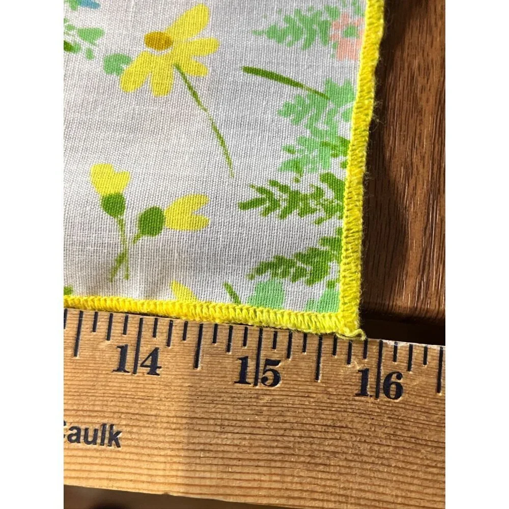 Retro Floral Napkins Yellow Dainty Mod Cottagecore Classic Chic Set of 4‎